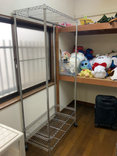 お取引き中です！！スチールラック　大きめ　棚　服かけ物置きに使えます★