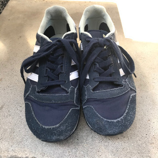 アディダス　スニーカー　レディース  22.5㎝の画像