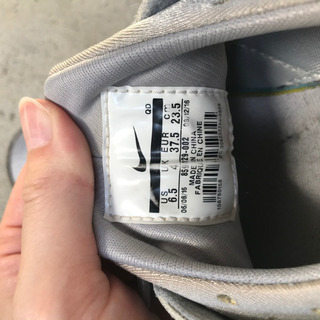 NIKE AIR HUARACHE 859429-002 ローカットスニーカー 22.5cm シルバーの画像