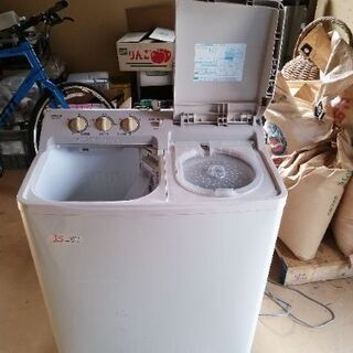 【中古品】日立洗濯機２層式の画像
