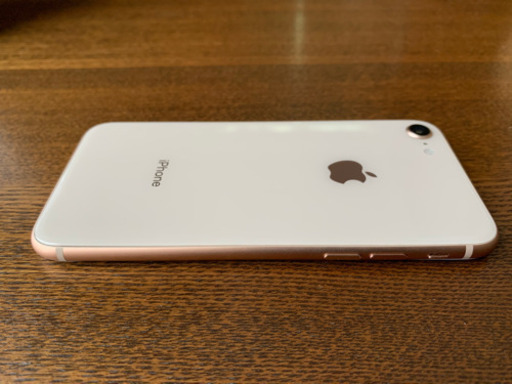 交渉中　iPhone 8 Gold 64 GB SIMフリー