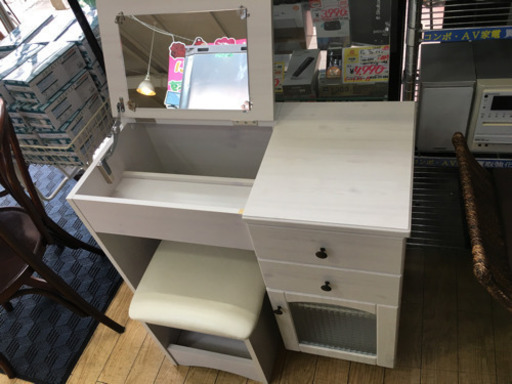 美品 ニトリ デスクドレッサー フローリオ7080D クロスガラス