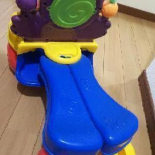 【お譲り先決定】こども おもちゃの乗り物の画像