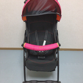 アップリカ超軽量ベビーカーマジカルエアー（商談中）