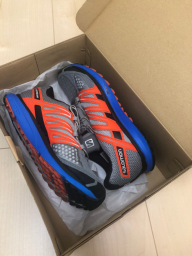 【取引完了】新品未使用/値下しました/25.0cm SALOMON スニーカー