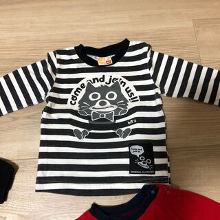 子供服　８０　ロンパース＆長袖Tシャツの画像