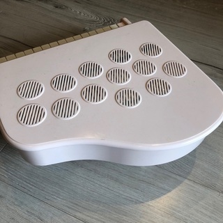 カワイ　ミニピアノ　ピンキッシュホワイトの画像