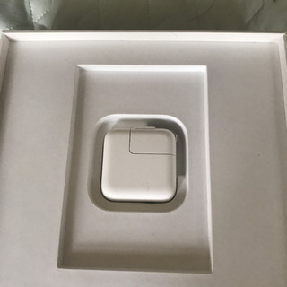 iPad 第七世代　32GB Wi-Fiモデル　ゴールドの画像