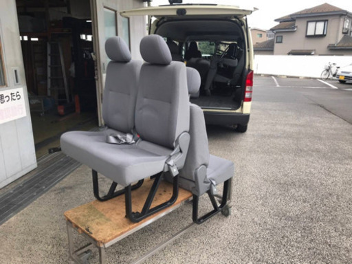 価格問い合わせ下さい　ハイエース　コミューター　2台16席分　14台分でもok