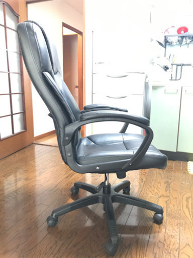 Bauhutte(バウヒュッテ) Gaming Chair (ゲーミングチェア)