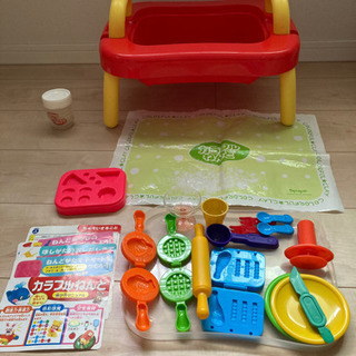 カラフルねんど　テーブルセット　トイザらス　粘土型の画像