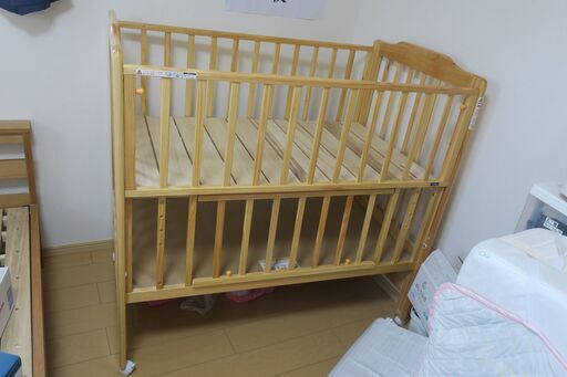 カトージ　ハイシート　ベビーベッド