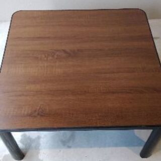 こたつテーブルの画像