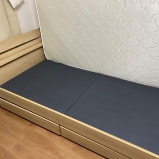 収納付き　シングルベッド