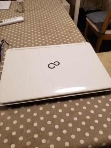 決まりました！ノートPC FUJITSU LIFEBOOK AH54/D ホワイト