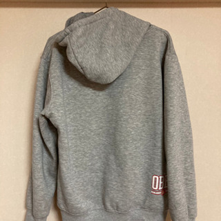 OBEYのパーカー