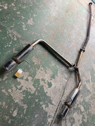 エリシオン　社外マフラー