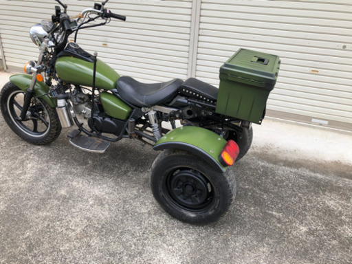 2輪免許不要！　マグナ風　アメリカン　中華トライク　リバース付　カーキ/ブラック　艶消ペイント　キャリア　BOX付