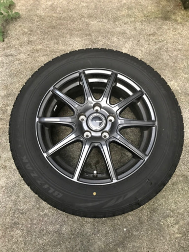 価格交渉受け付けます　VATRRA 205/60R16 92Q BLIZZAK 中古 スタッドレス