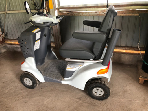 スズキ　セニアカー　ET4D7