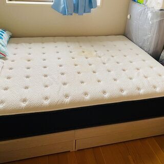  マットレス付きベッドの画像