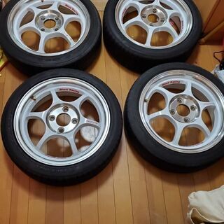 ブラックレーシング製　珍しいカラーだそうです、、