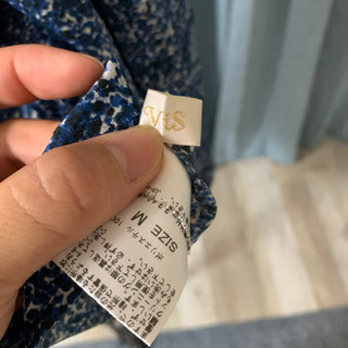青 薄手 ブラウスの画像