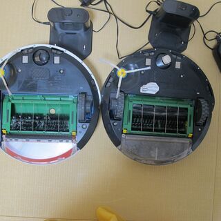 ジャンク品　ロボット掃除機　ルンバ　２台　修理キットの画像