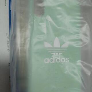 iPhoneケース adidasの画像