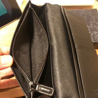 プラダ　長財布　の画像