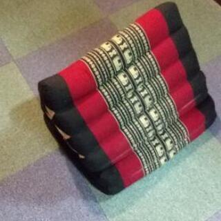 再値下げ！●ごろ寝クッション●　折りたたみの画像