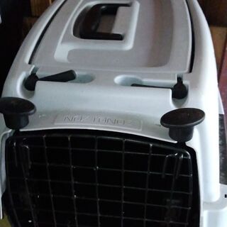 小型動物のキャリーケース