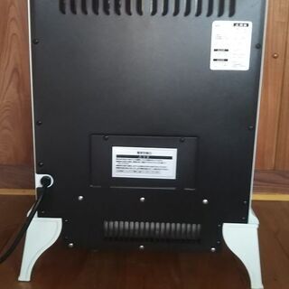 🌼 おもむきのある暖炉型ヒーター（ホワイト色）🤫の画像