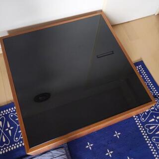 ACTUS製お洒落なローテーブル