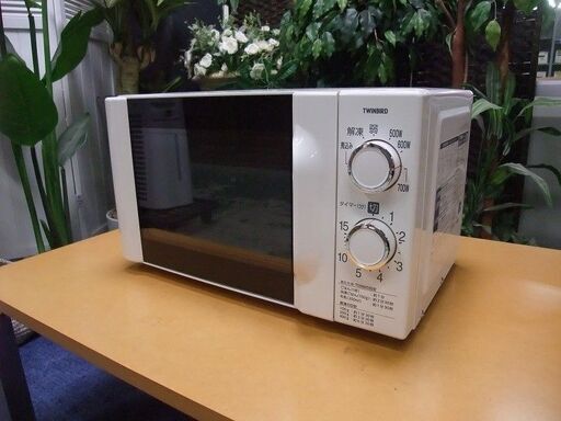 ■R1971) ツインバード 大型ダイヤル　700W　DR-D419　 2019年製! 電子レンジ 店頭取引大歓迎♪