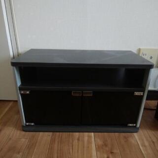 値下げします。テレビ台です。主に19インチ~24インチ位がベストです。