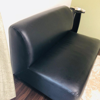 濃紺ソファー 受け取り予定者決定の画像