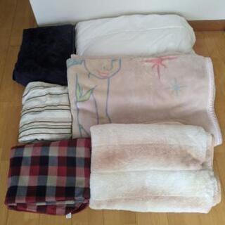 生活用品、雑貨、小物、服、バッグなど