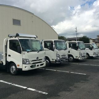 【社会保険あり、社員寮応相談】☆正社員 ドライバー募集　2t、4tトラックドライバー募集 ☆月収25.1万～、社会保険完備の画像