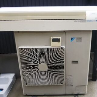 業務用エアコン空調機　2015年式　東芝壁掛　3馬力ペア　を格安...