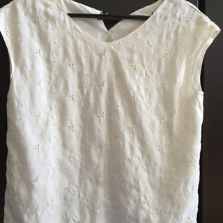 差し上げます　花柄トップス