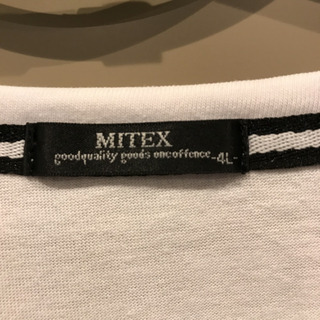 海外っぽい街並みTシャツの画像