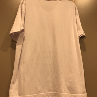 海外っぽい街並みTシャツの画像