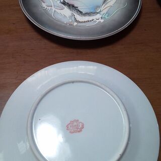 MEIKEI　CHAINA　のティーセットと飾り皿６枚の画像