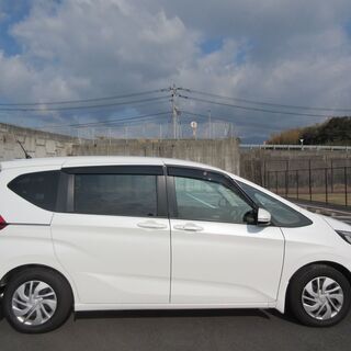 ☆フリードＧホンダセンシング☆低走行で奇麗です☆両側パワースライドドア☆パールホワイト☆の画像