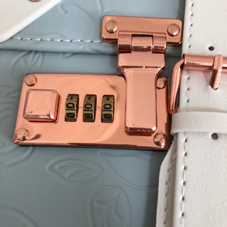 Uniwalker レディス　スーツケースの画像