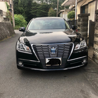 トヨタ クラウンハイブリッド ロイヤルサルーン の画像