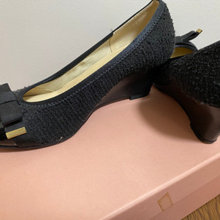 ブラックパンプス【Bridget Birkin】の画像