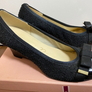 ブラックパンプス【Bridget Birkin】の画像