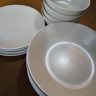 食器あげます。